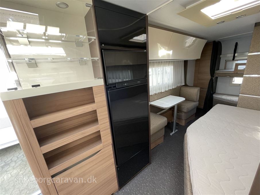 Adria Alpina 663 UK